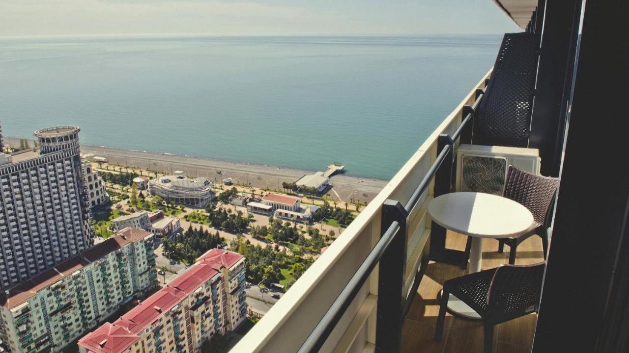 Orbi City Aparthotel Batumi Exterior foto